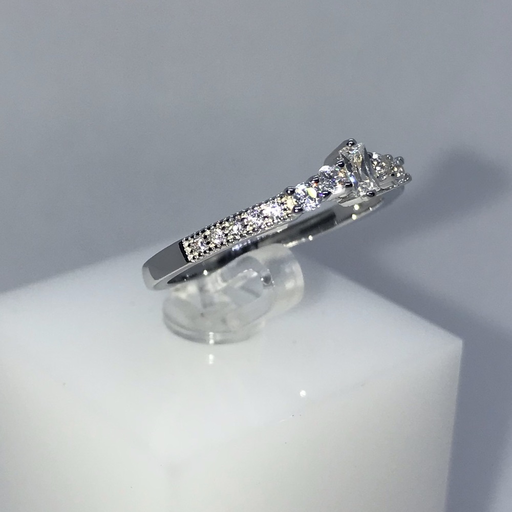 925 Sterling Silver Emerald Cut Ring - Picture 3 of 9